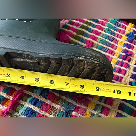 Big Kids Black Polka Dot Snow/Rain Boots size 4 - Picture 8 of 9